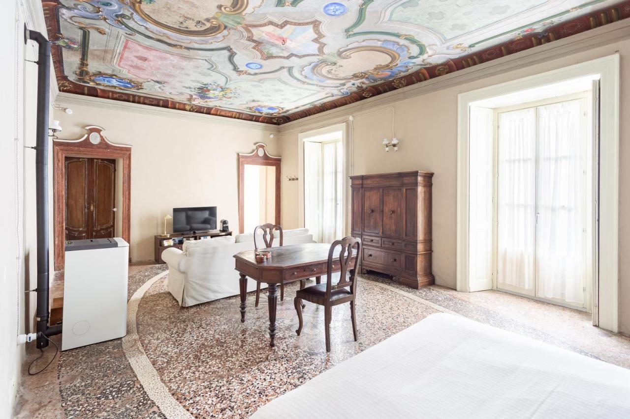Palazzo Mia By Icasamia It Leilighet Castello Cabiaglio Eksteriør bilde